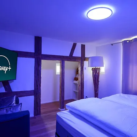 Wood World Luxury Iii Massage - Tischkicker - Parken - Kueche - Light Show - Trambolin * ماركدورف