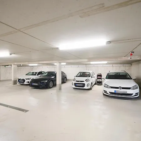 Wood World Luxury Iii Massage - Tischkicker - Parken - Kueche - Light Show - Trambolin