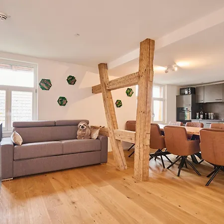 Wood World Luxury Iii Massage - Tischkicker - Parken - Kueche - Light Show - Trambolin Daire