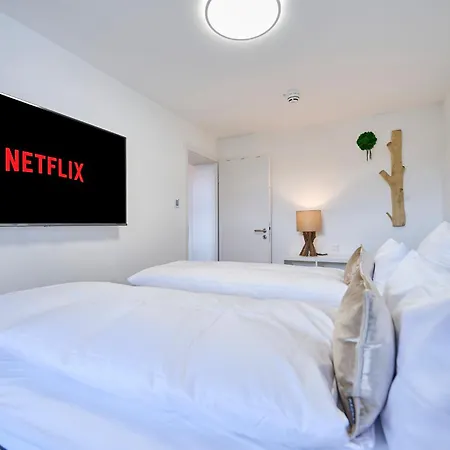 Wood World Luxury Iii Massage - Tischkicker - Parken - Kueche - Light Show - Trambolin Daire *