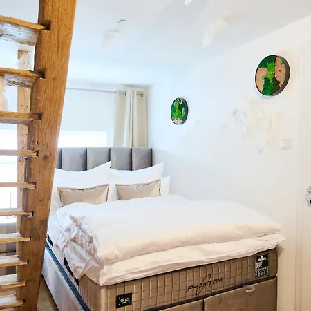 Wood World Luxury Iii Massage - Tischkicker - Parken - Kueche - Light Show - Trambolin