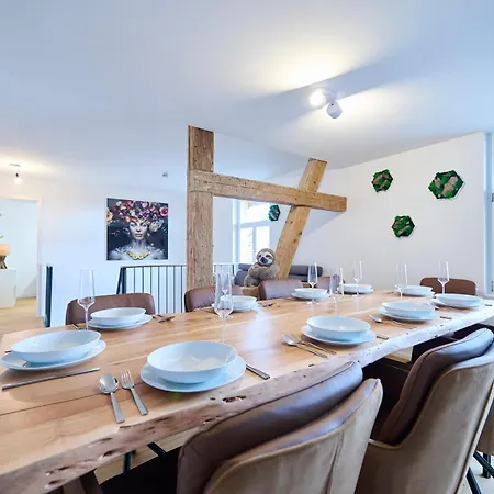 Wood World Luxury Iii Massage - Tischkicker - Parken - Kueche - Light Show - Trambolin Daire