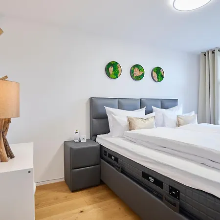 Wood World Luxury Iii Massage - Tischkicker - Parken - Kueche - Light Show - Trambolin Daire *