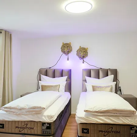 Wood World Luxury Iii Massage - Tischkicker - Parken - Kueche - Light Show - Trambolin ماركدورف