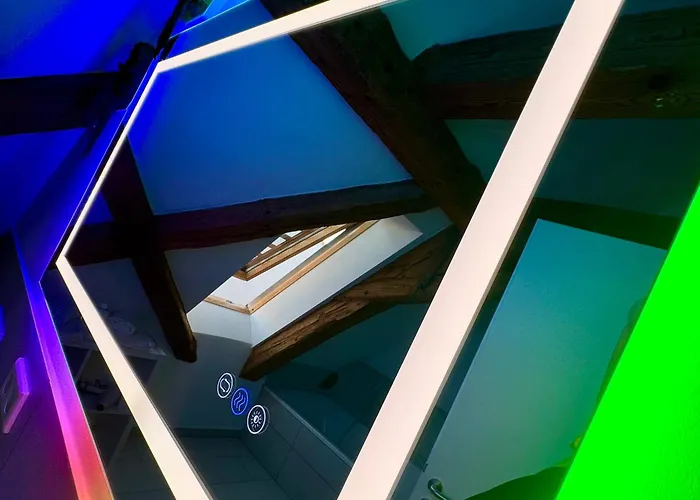 Wood World Luxury Iii Massage - Tischkicker - Parken - Kueche - Light Show - Trambolin Lägenhet