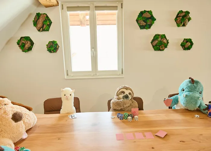 Wood World Luxury Iii Massage - Tischkicker - Parken - Kueche - Light Show - Trambolin Lägenhet *