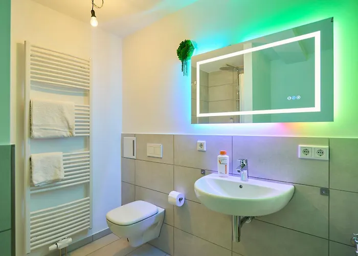 Lägenhet Wood World Luxury Iii Massage - Tischkicker - Parken - Kueche - Light Show - Trambolin